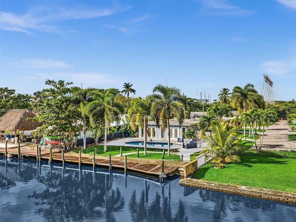 For Rent: $6,300 (4 beds, 2 baths, 2135 Square Feet)