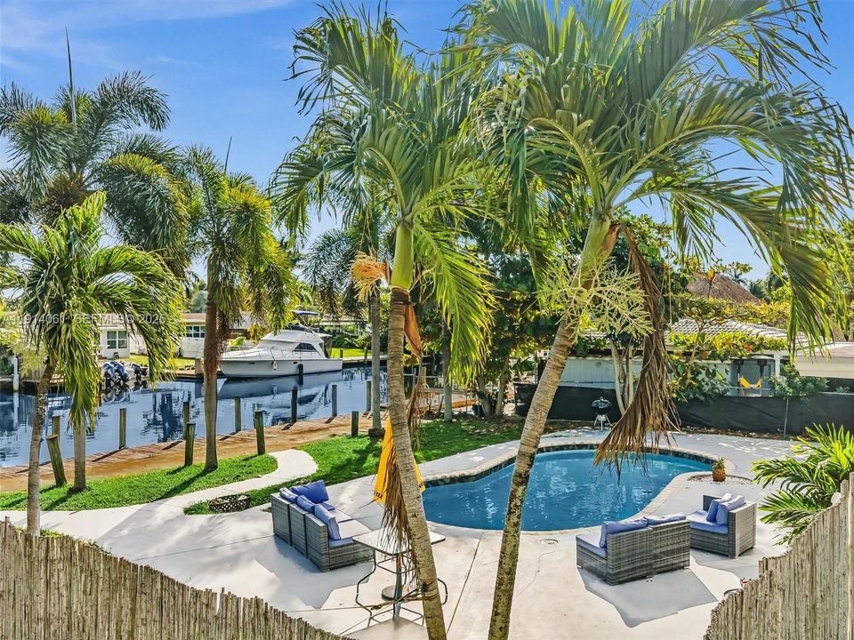 For Rent: $6,300 (4 beds, 2 baths, 2135 Square Feet)