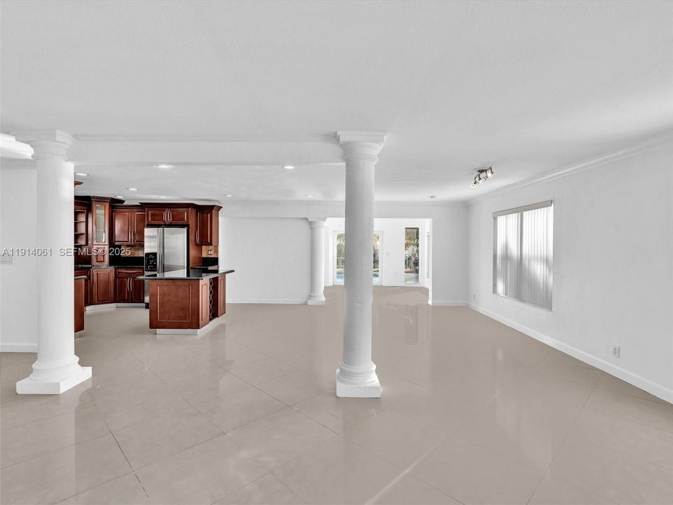 For Rent: $6,300 (4 beds, 2 baths, 2135 Square Feet)