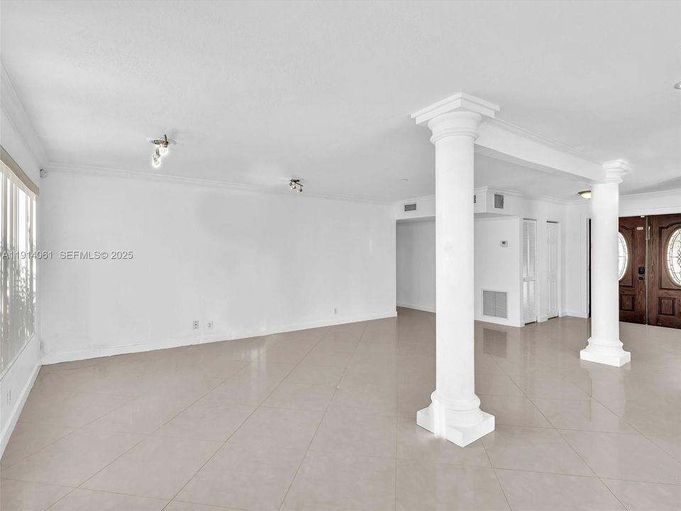 For Rent: $6,300 (4 beds, 2 baths, 2135 Square Feet)