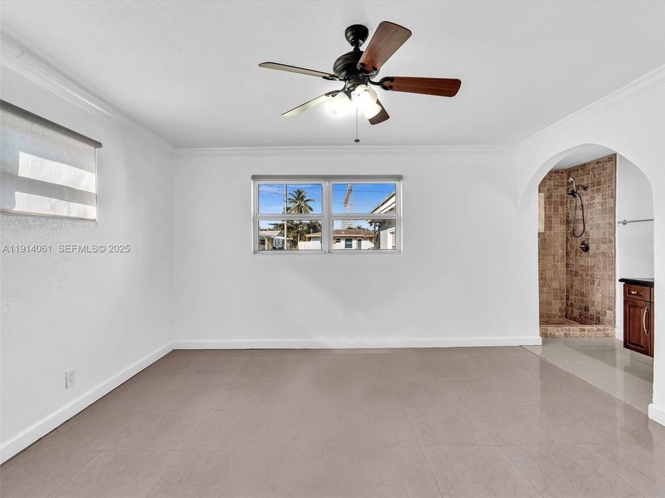 For Rent: $6,300 (4 beds, 2 baths, 2135 Square Feet)