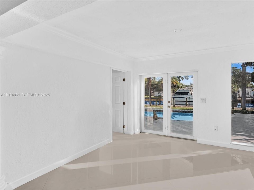 For Rent: $6,300 (4 beds, 2 baths, 2135 Square Feet)