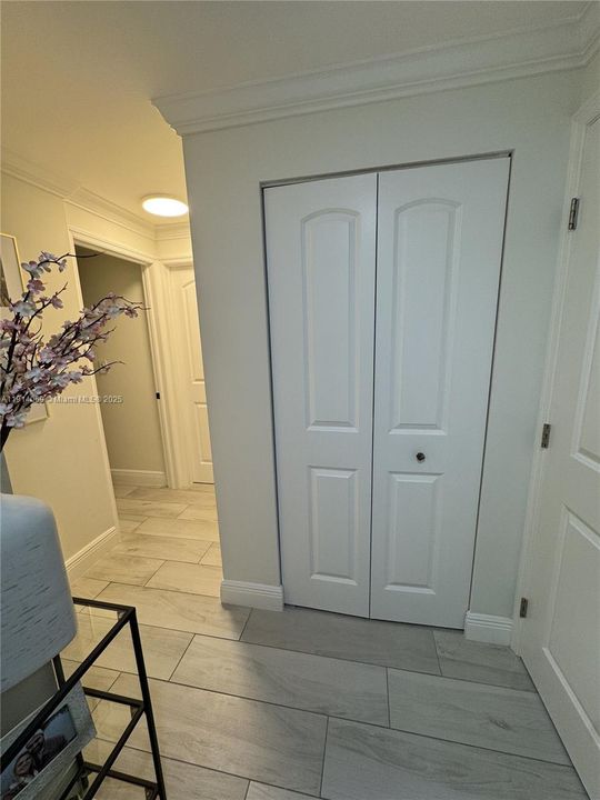 For Sale: $450,000 (2 beds, 1 baths, 970 Square Feet)