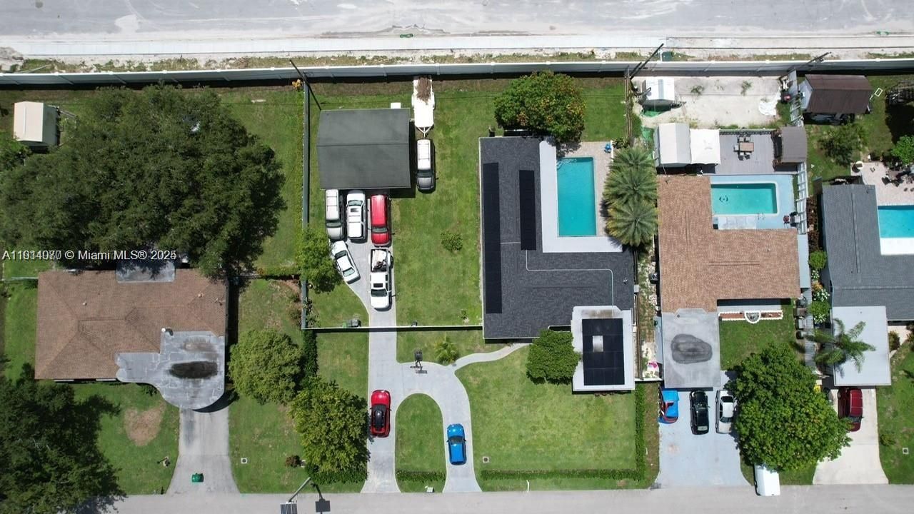 For Sale: $1,275,000 (5 beds, 3 baths, 1895 Square Feet)