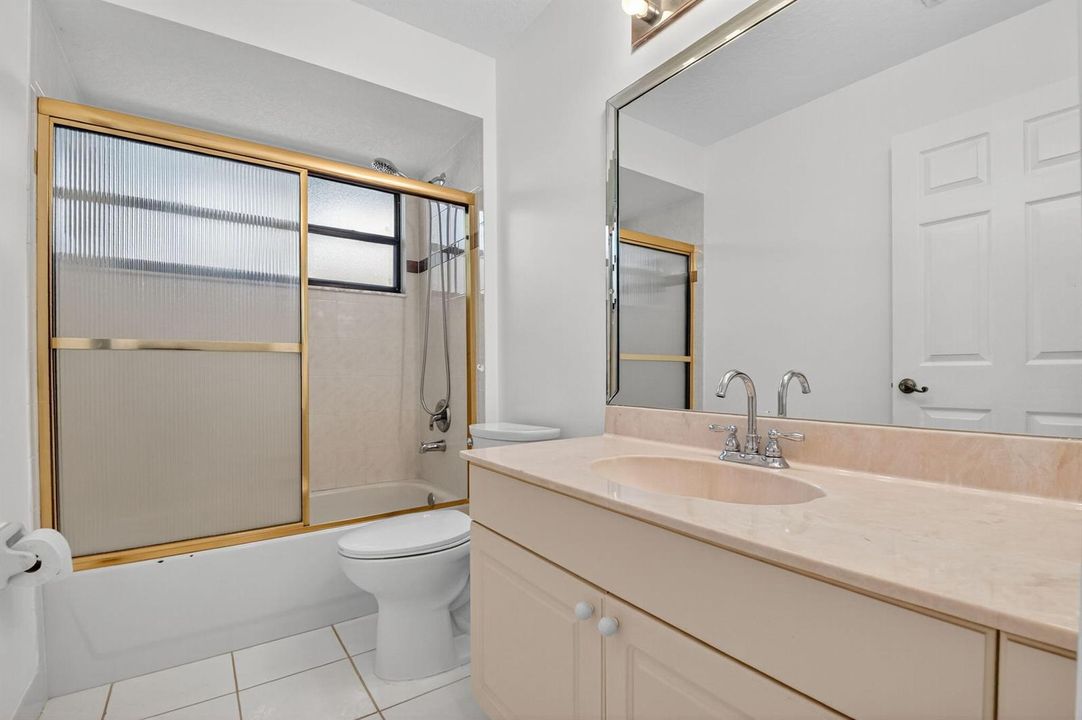 2nd Bathroom