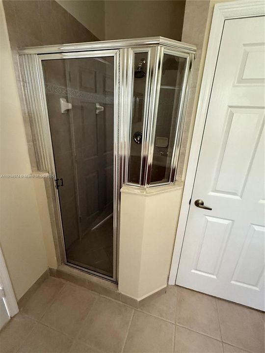 出租: $2,300 (3 贝兹, 2 浴室, 1565 平方英尺)