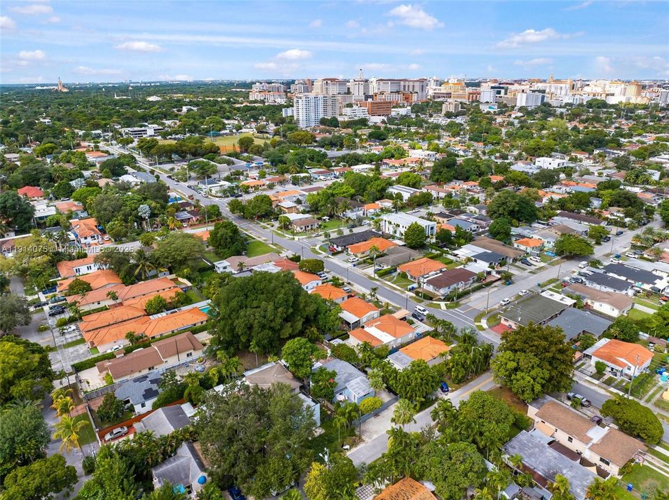 合同活跃: $749,000 (2 贝兹, 1 浴室, 0 平方英尺)