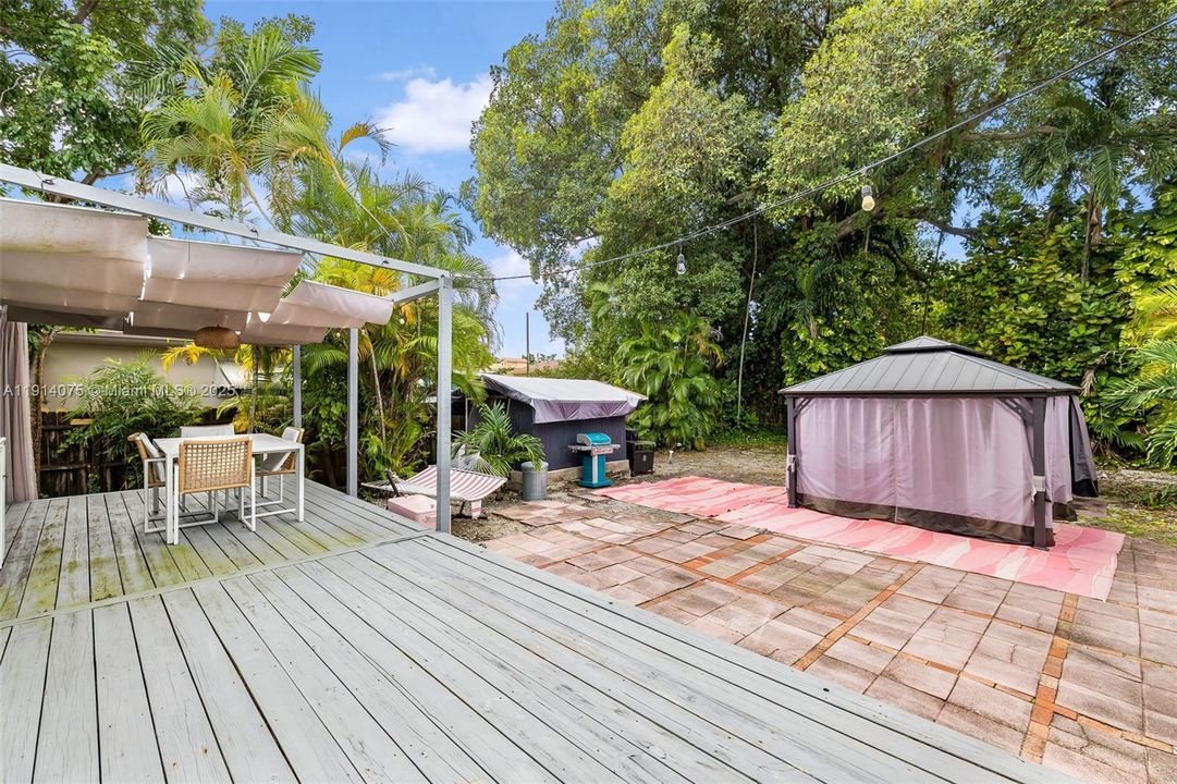 合同活跃: $749,000 (2 贝兹, 1 浴室, 0 平方英尺)