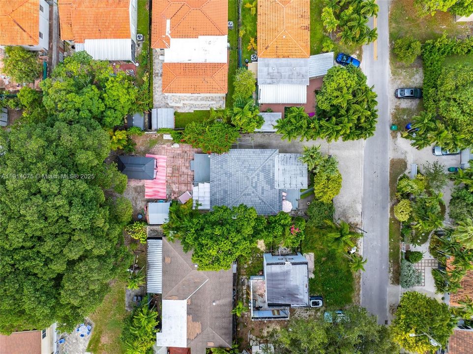 合同活跃: $749,000 (2 贝兹, 1 浴室, 0 平方英尺)