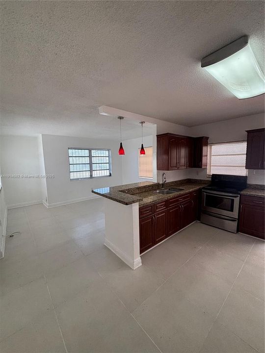 Active With Contract: $1,675 (1 beds, 1 baths, 7254 Square Feet)