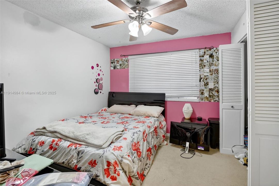 For Rent: $4,800 (3 beds, 2 baths, 1943 Square Feet)