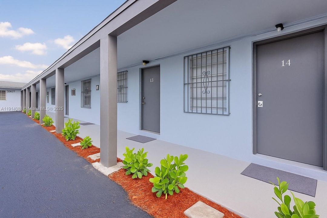 For Rent: $1,499 (0 beds, 1 baths, 500 Square Feet)