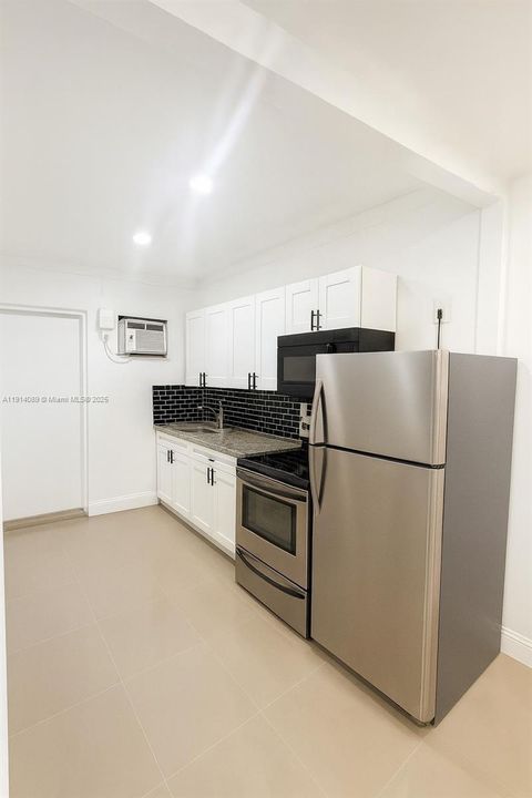 For Rent: $1,795 (1 beds, 1 baths, 5718 Square Feet)