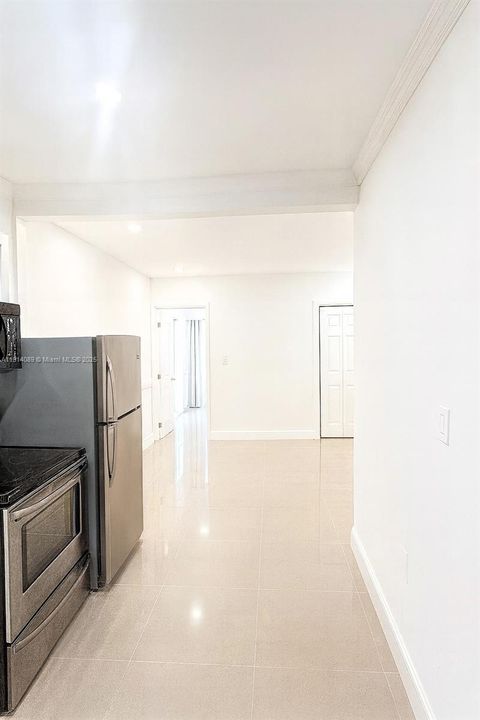 For Rent: $1,795 (1 beds, 1 baths, 5718 Square Feet)