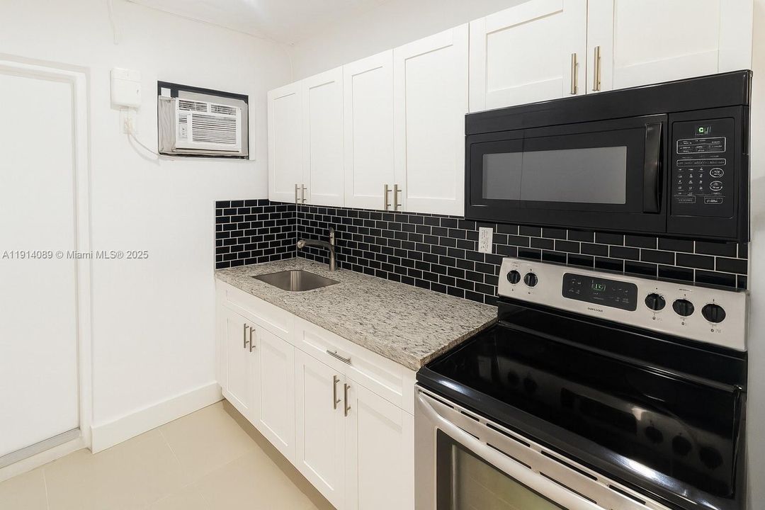 For Rent: $1,795 (1 beds, 1 baths, 5718 Square Feet)