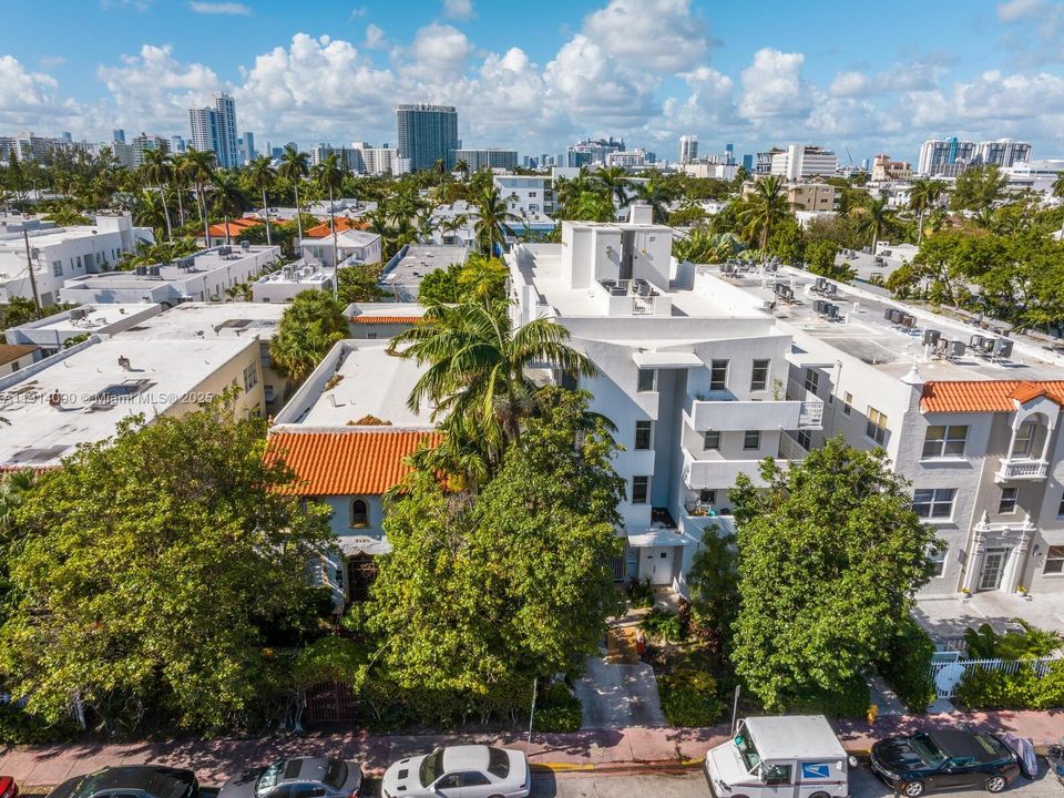 Под контрактом: $3,250 (2 спален, 2 ванн, 931 Квадратных фут)