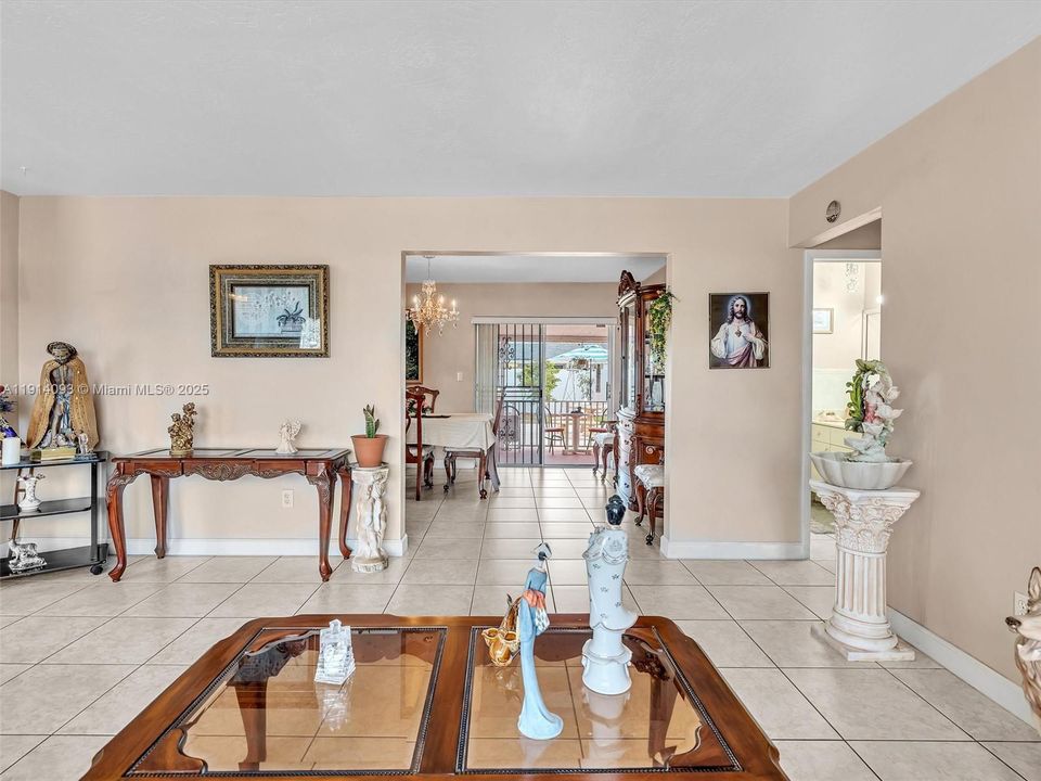 待售: $620,000 (3 贝兹, 2 浴室, 1514 平方英尺)