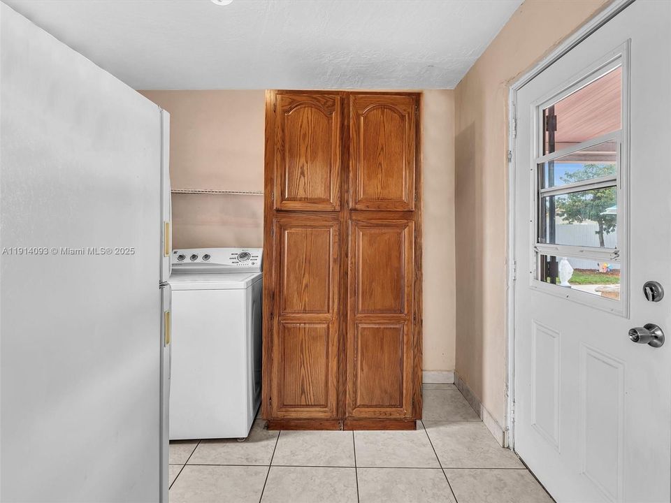 待售: $620,000 (3 贝兹, 2 浴室, 1514 平方英尺)