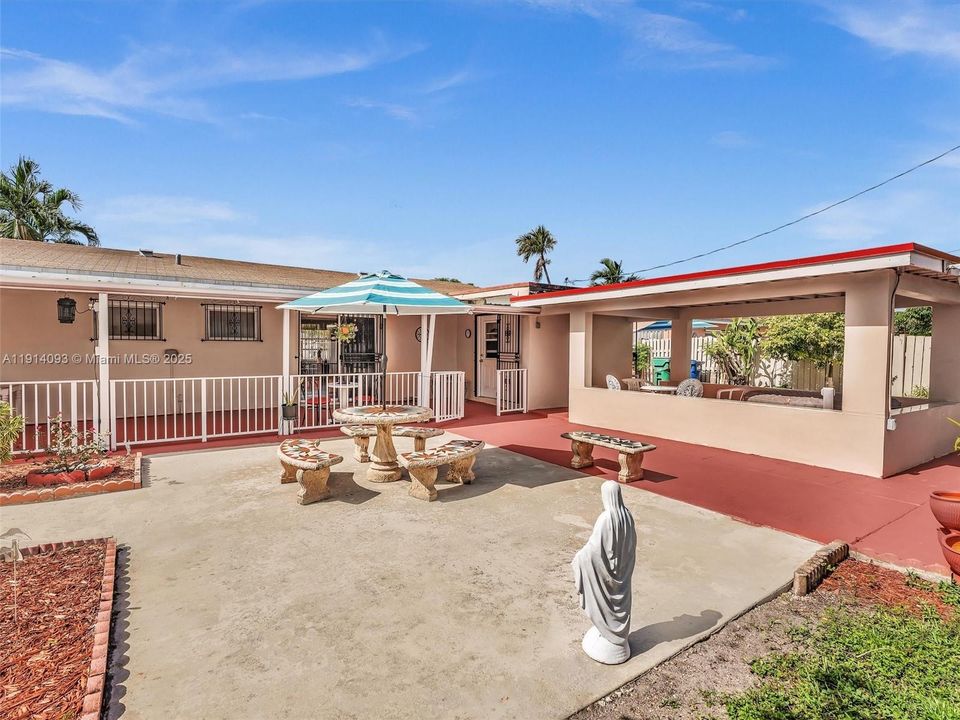 待售: $620,000 (3 贝兹, 2 浴室, 1514 平方英尺)