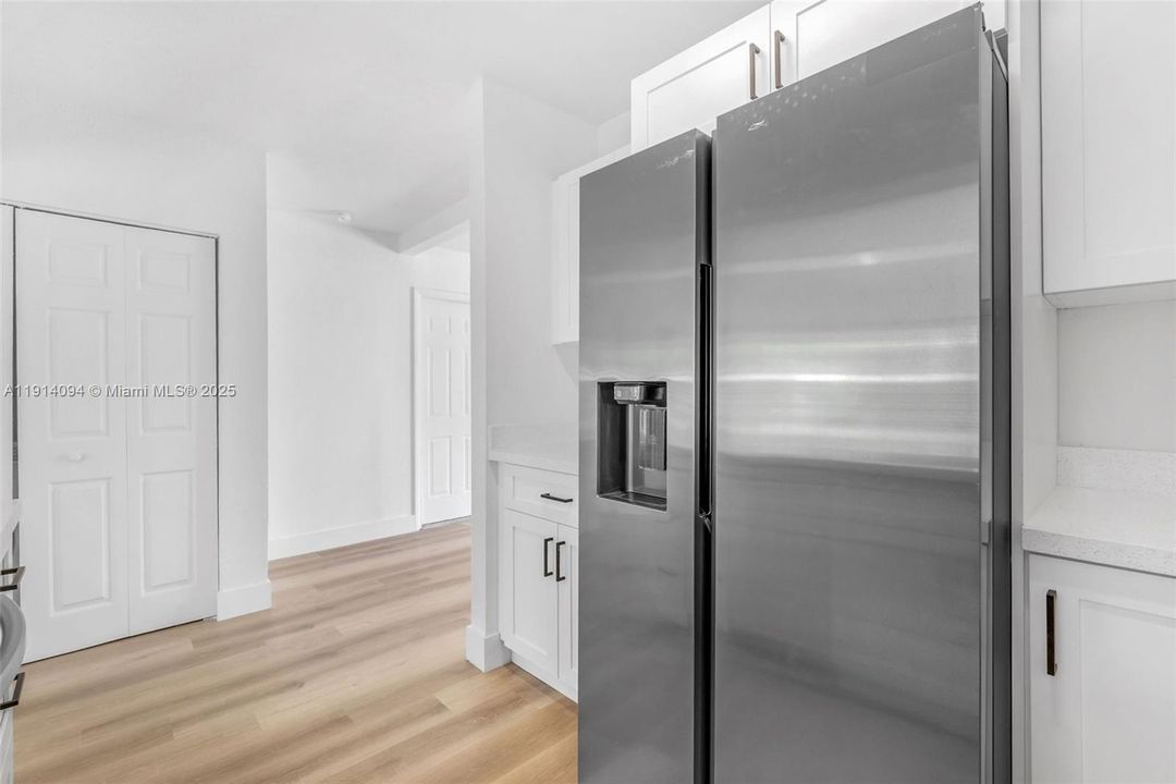 Active With Contract: $450,000 (3 beds, 2 baths, 1013 Square Feet)