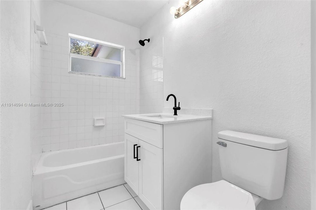 Active With Contract: $450,000 (3 beds, 2 baths, 1013 Square Feet)