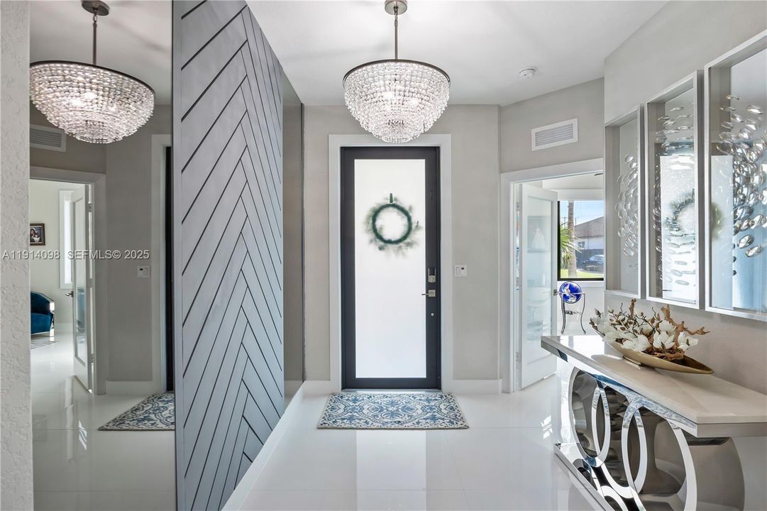 For Sale: $1,100,000 (4 beds, 3 baths, 2850 Square Feet)