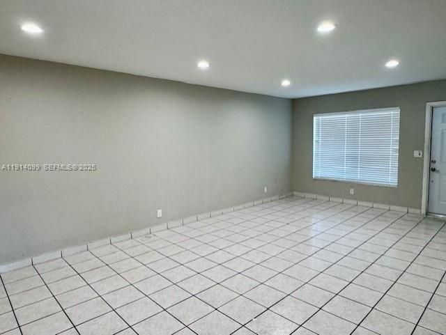 出租: $2,800 (3 贝兹, 2 浴室, 2569 平方英尺)