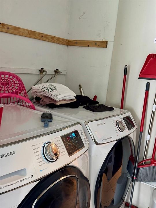 出租: $2,800 (3 贝兹, 2 浴室, 2569 平方英尺)