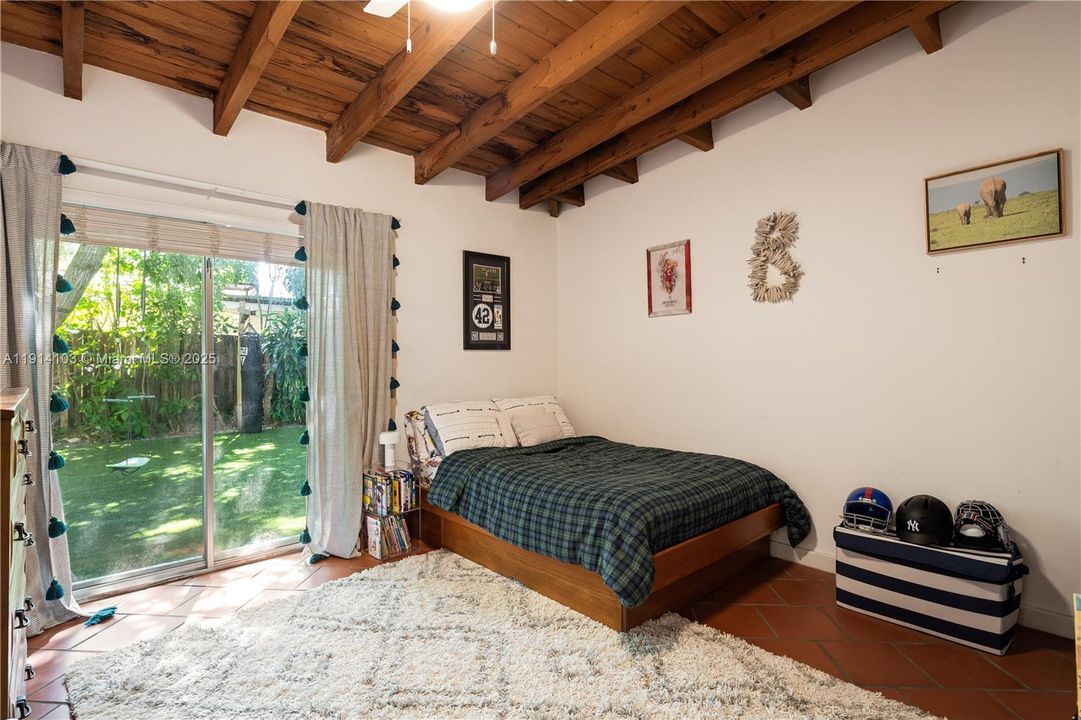 En Venta: $3,350,000 (4 camas, 3 baños, 2622 Pies cuadrados)