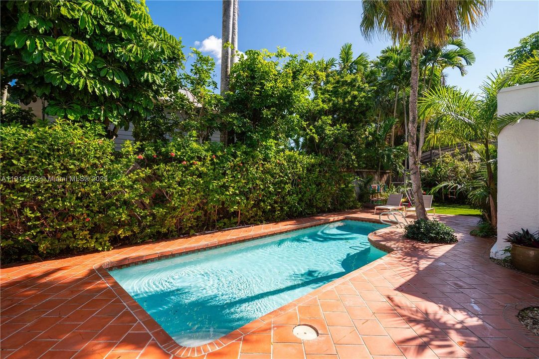 En Venta: $3,350,000 (4 camas, 3 baños, 2622 Pies cuadrados)