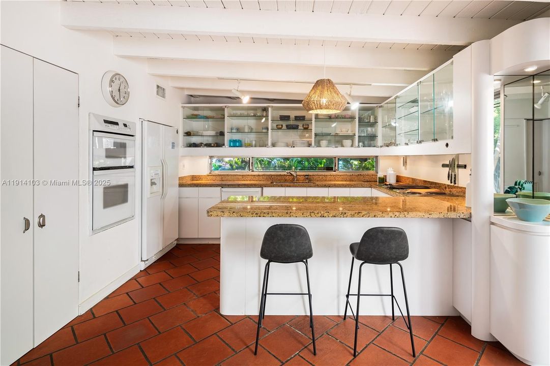 En Venta: $3,350,000 (4 camas, 3 baños, 2622 Pies cuadrados)