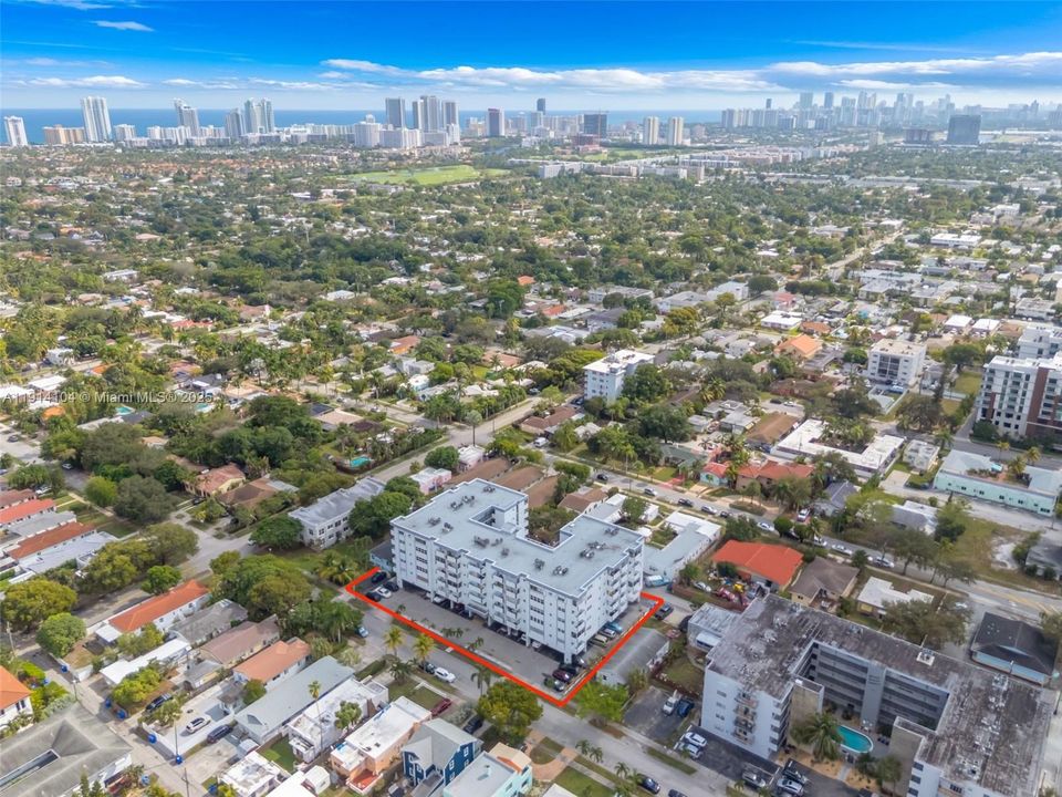 На продажу: $185,000 (1 спален, 1 ванн, 637 Квадратных фут)