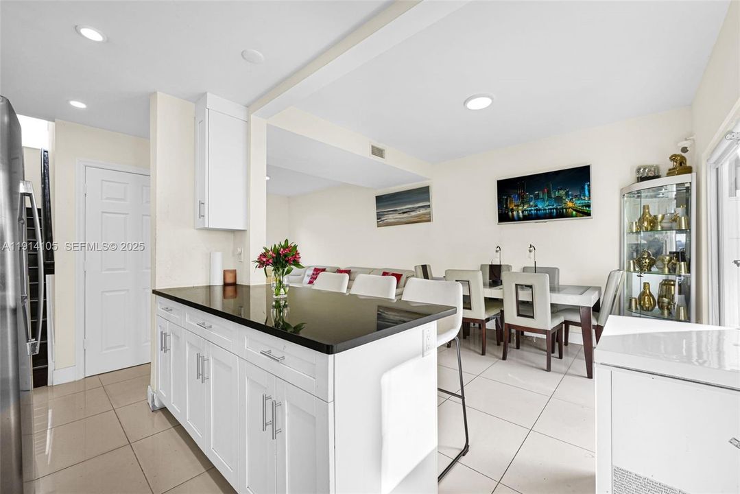 На продажу: $545,000 (4 спален, 3 ванн, 1476 Квадратных фут)