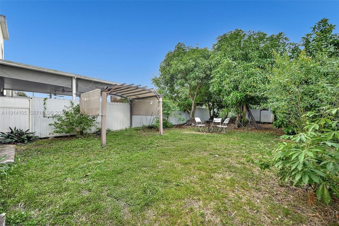 На продажу: $545,000 (4 спален, 3 ванн, 1476 Квадратных фут)