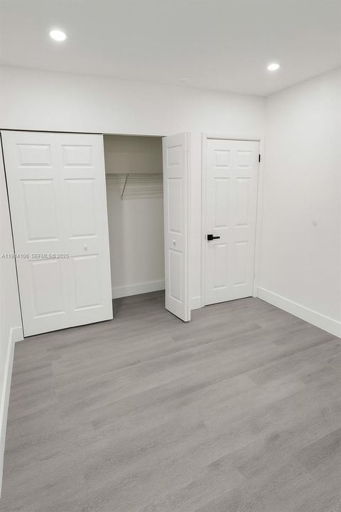 В аренду: $1,945 (2 спален, 1 ванн, 750 Квадратных фут)