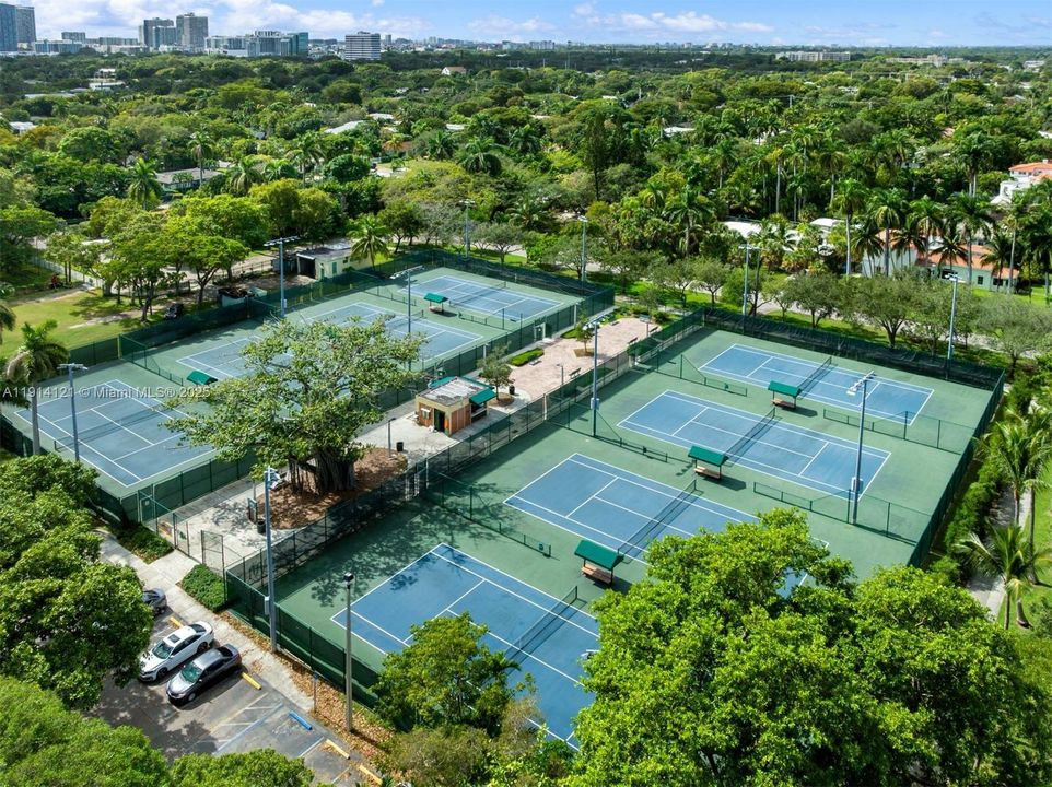 待售: $599,900 (0 贝兹, 0 浴室, 0 平方英尺)