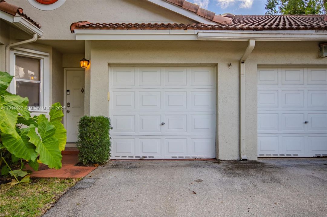 En Venta: $395,000 (2 camas, 2 baños, 1266 Pies cuadrados)