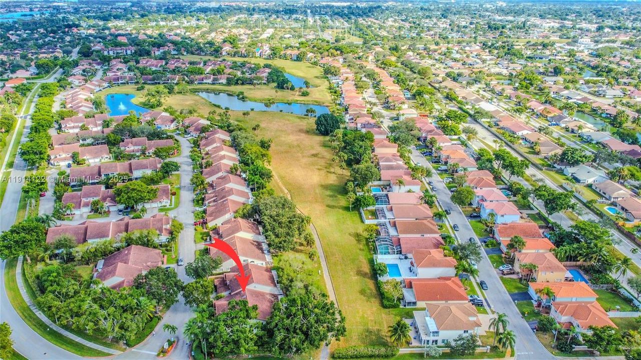 En Venta: $395,000 (2 camas, 2 baños, 1266 Pies cuadrados)