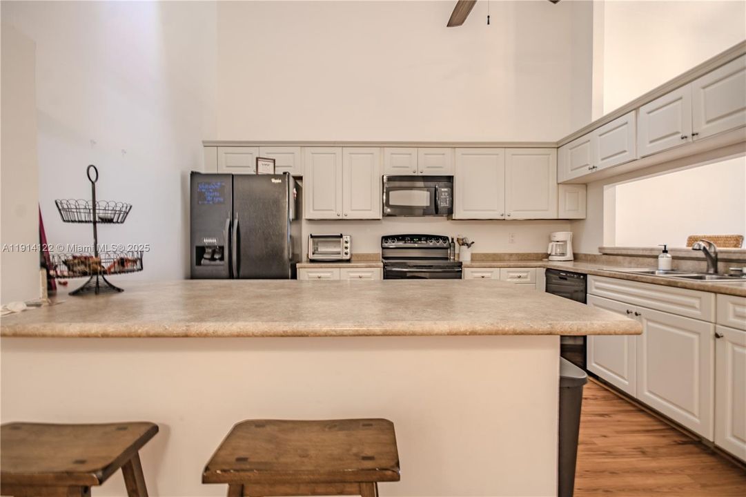 En Venta: $395,000 (2 camas, 2 baños, 1266 Pies cuadrados)