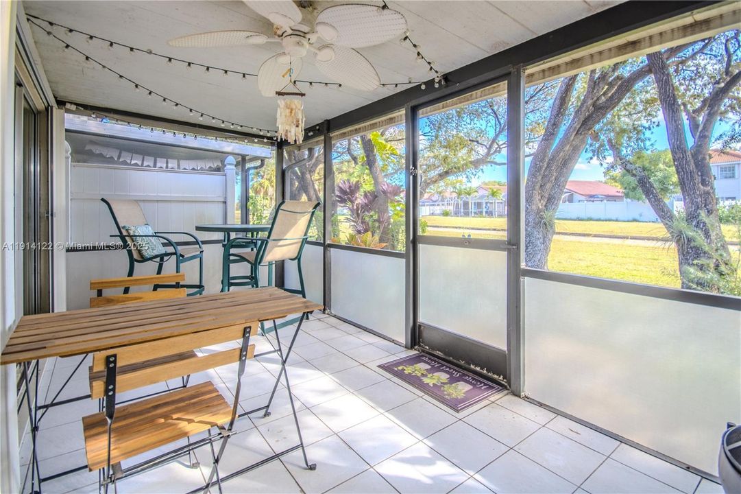 En Venta: $395,000 (2 camas, 2 baños, 1266 Pies cuadrados)