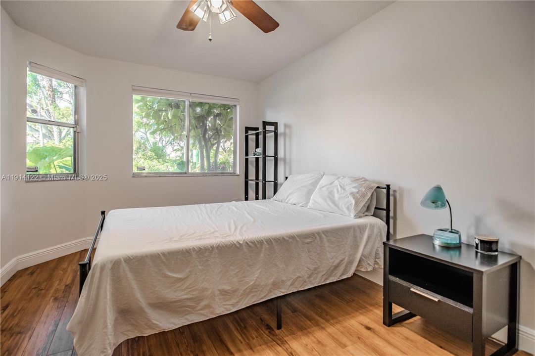 En Venta: $395,000 (2 camas, 2 baños, 1266 Pies cuadrados)