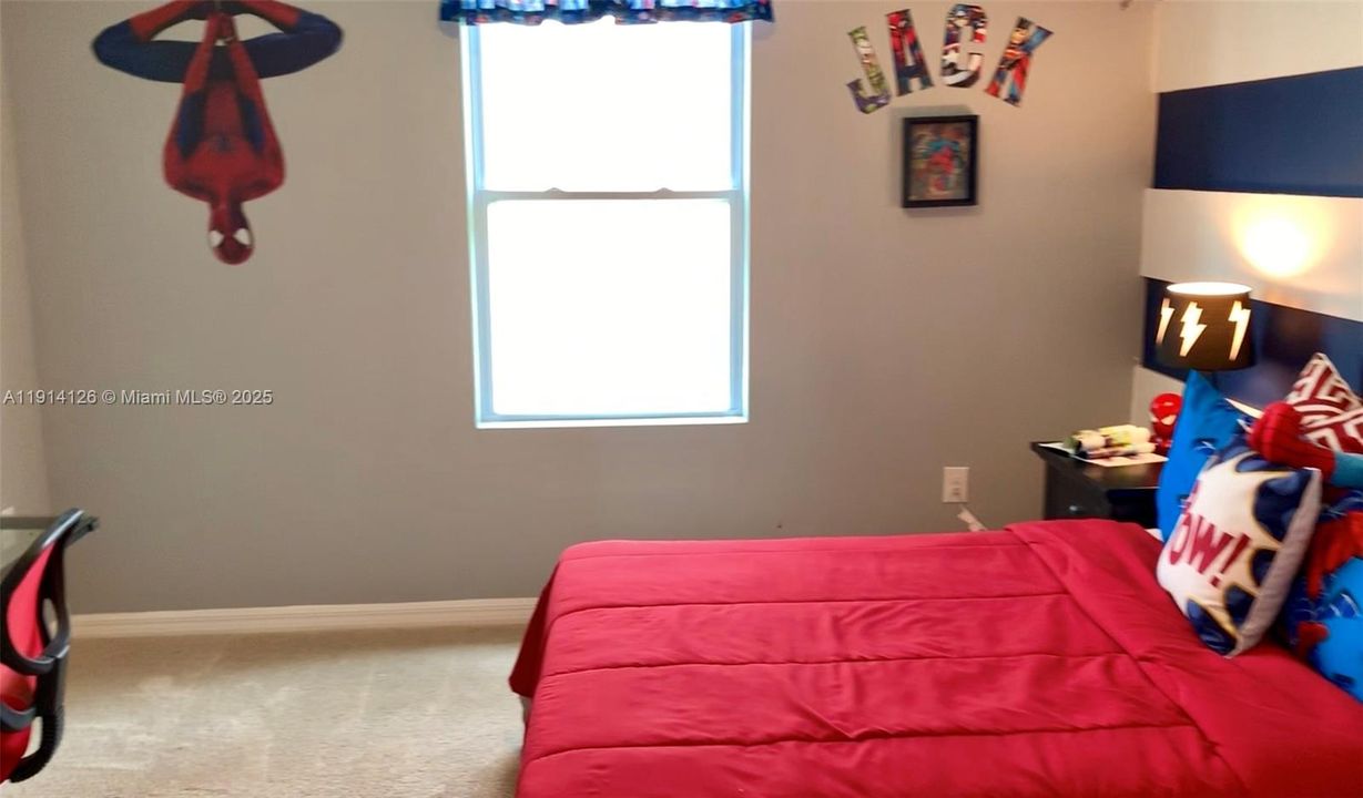 For Sale: $380,000 (4 beds, 2 baths, 1800 Square Feet)