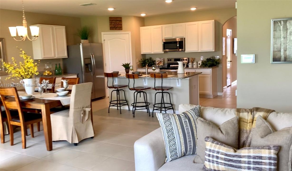 For Sale: $380,000 (4 beds, 2 baths, 1800 Square Feet)