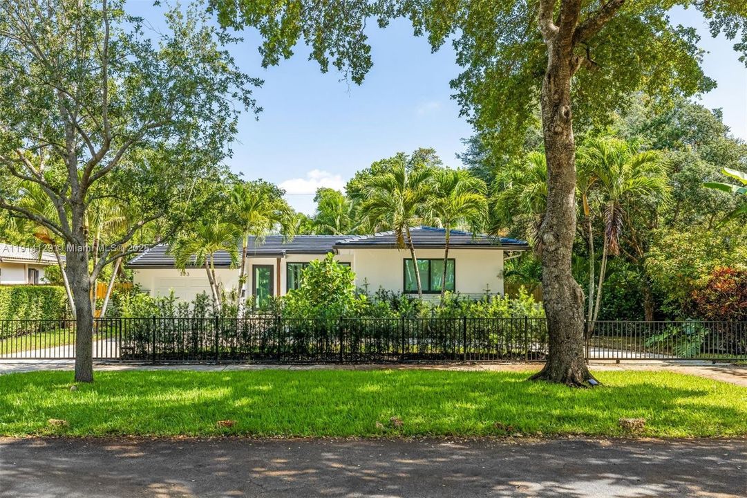 Active With Contract: $7,950 (2 beds, 2 baths, 1434 Square Feet)