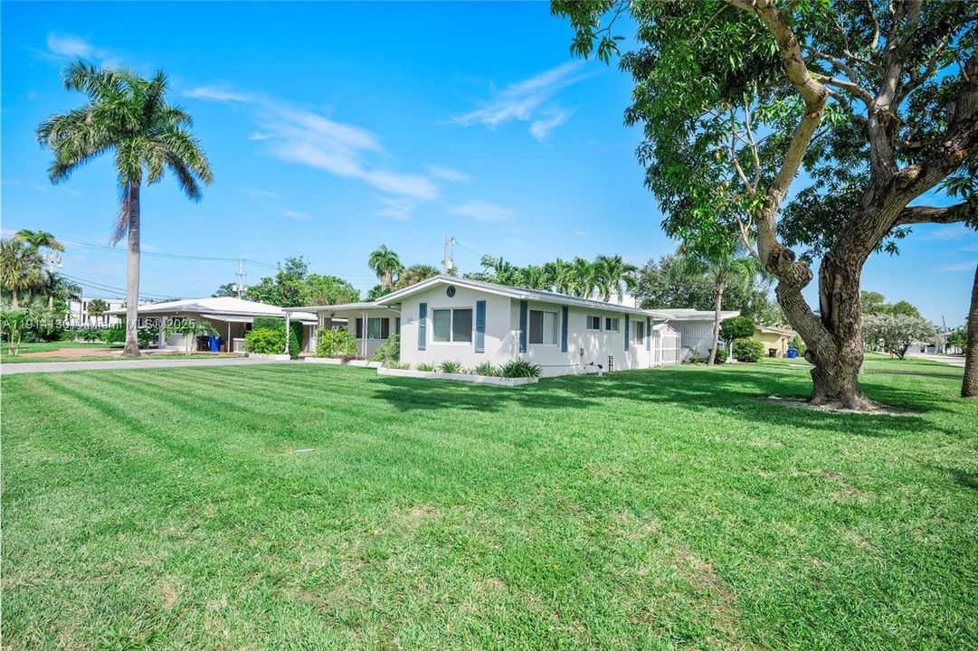 待售: $1,150,000 (2 贝兹, 2 浴室, 1204 平方英尺)