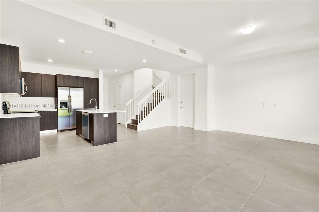 For Rent: $3,000 (4 beds, 3 baths, 1760 Square Feet)