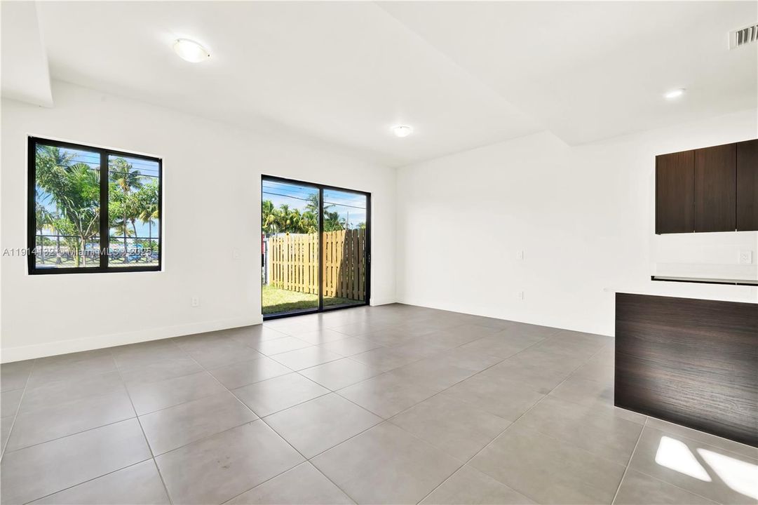 For Rent: $3,000 (4 beds, 3 baths, 1760 Square Feet)