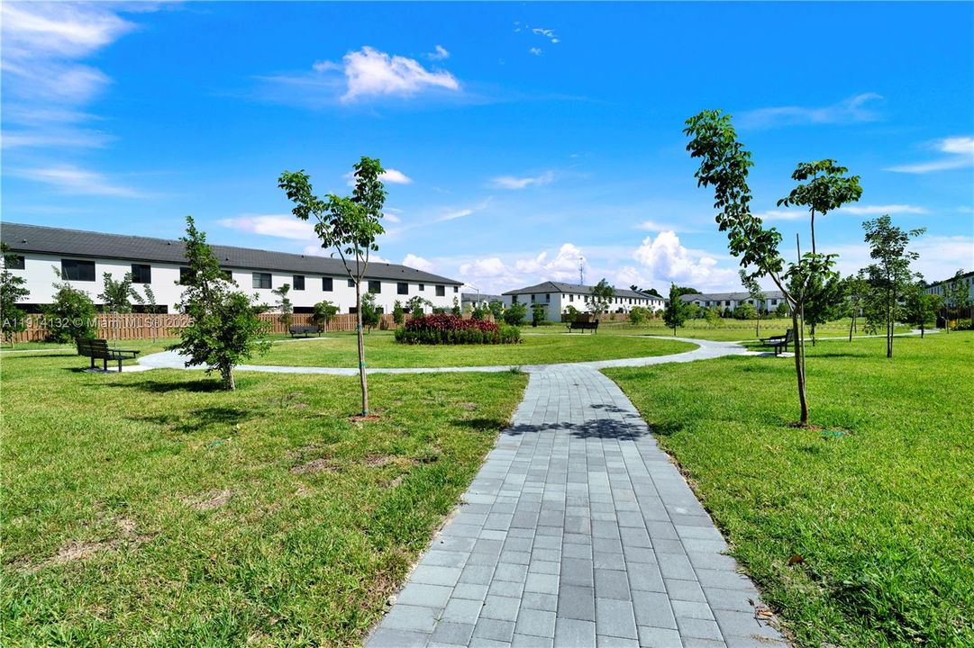 For Rent: $3,000 (4 beds, 3 baths, 1760 Square Feet)