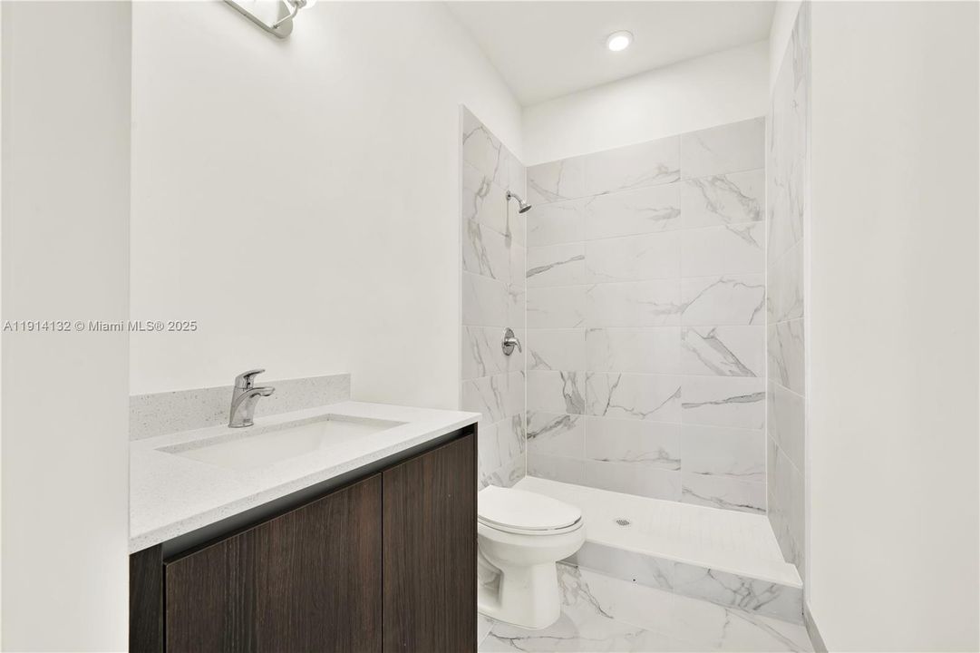 For Rent: $3,000 (4 beds, 3 baths, 1760 Square Feet)