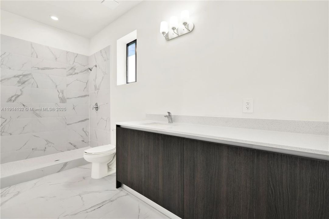 For Rent: $3,000 (4 beds, 3 baths, 1760 Square Feet)